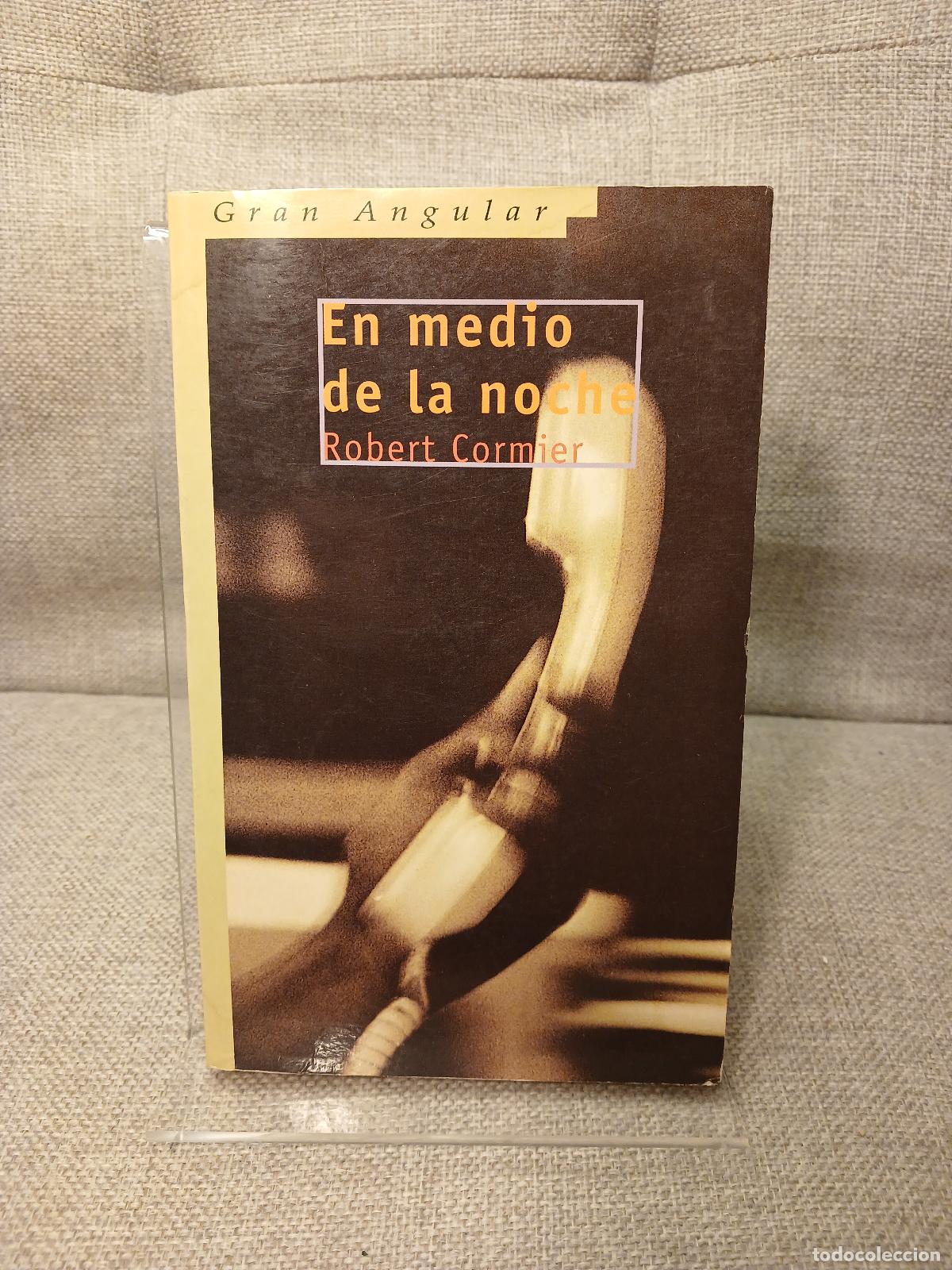Second hand books: En medio de la noche - Robert Cormier
