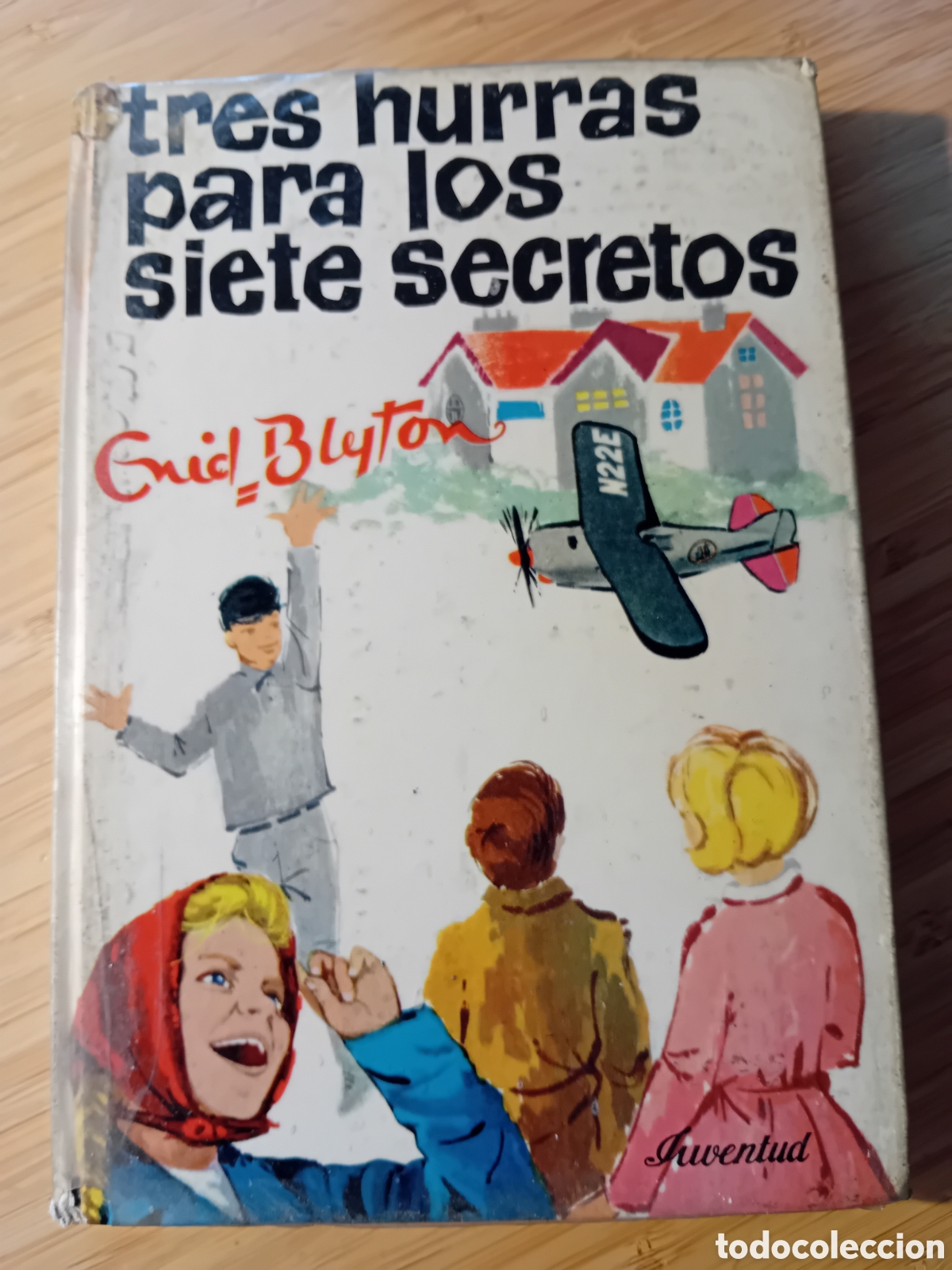 Libros de segunda mano: Tres hurras para los siete secretos - Blyton Enid (Juventud 1969)