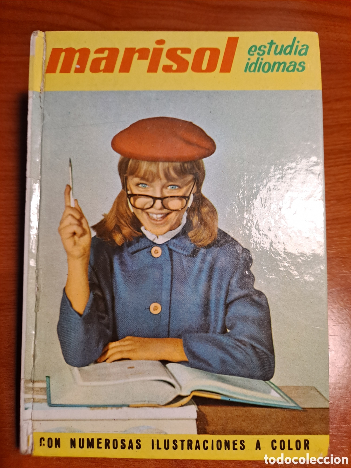 Libros de segunda mano: Marisol estudia idiomas