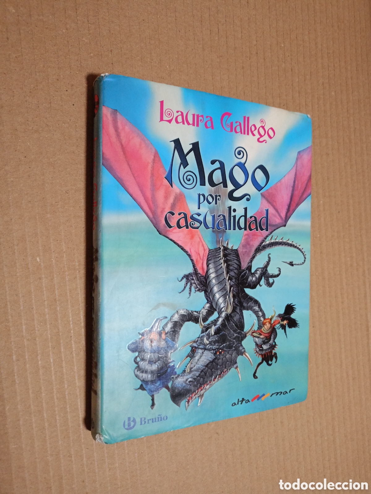 Libros de segunda mano: MAGO POR CASUALIDAD. LAURA GALLEGO.