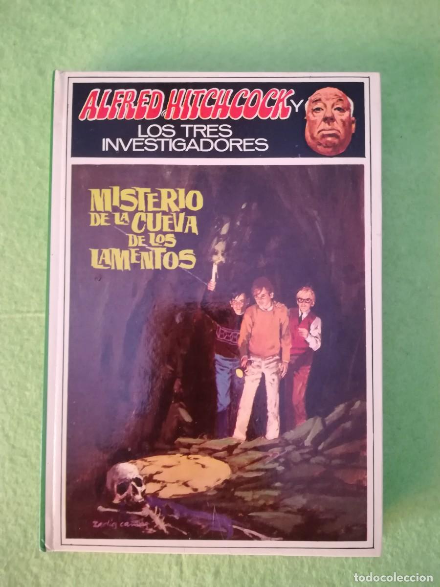 Libros de segunda mano: Misterio de la cueva de los lamentos Alfred Hitchcock y los tres investigadores molino 1969