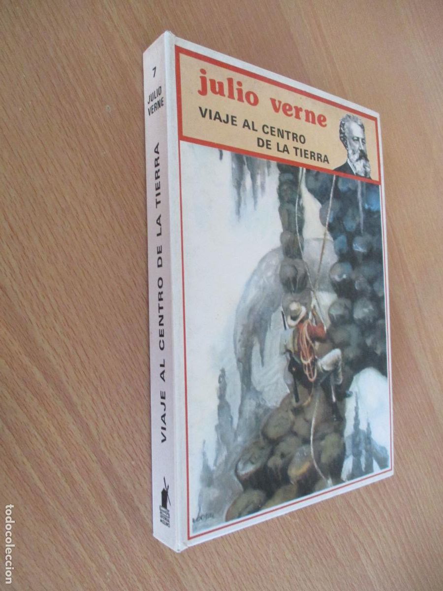 Libros de segunda mano: JULIO VERNE- VIAJE AL CENTRO DE LA TIERRA-EDITORIAL MOLINO-1986
