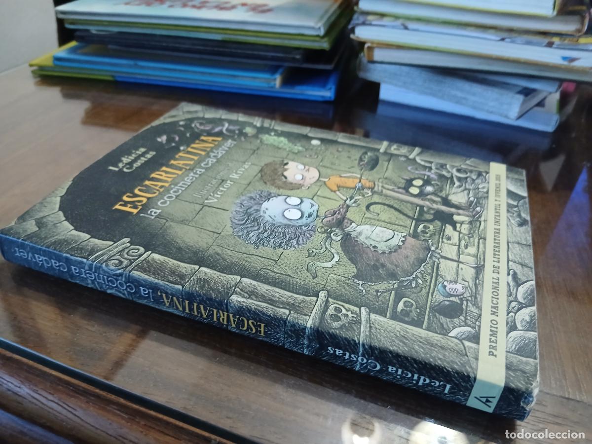Libros de segunda mano: ESCARLATINA. LEDICIA COSTAS. LA COCINERA CADAVER. ANAYA