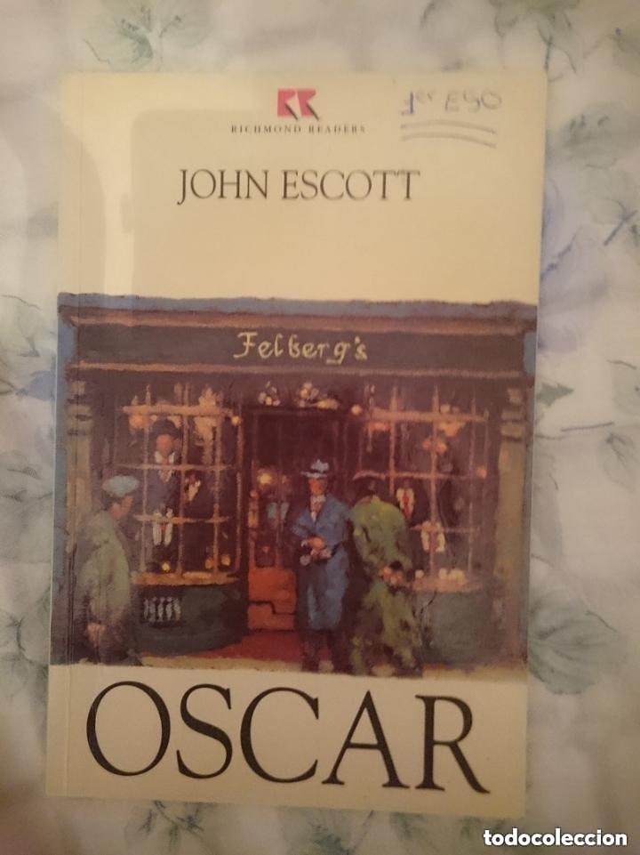 Libros de segunda mano: OSCAR - John Escott - ed RICHMOND READERS -- Libro en ingles
