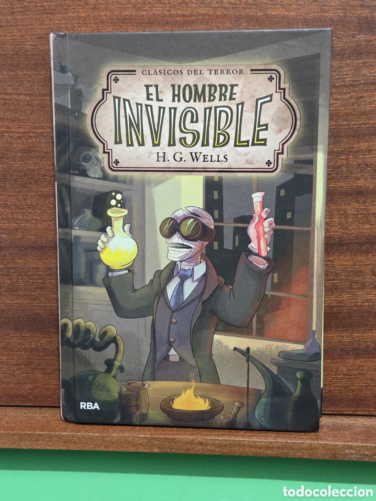 Libros de segunda mano: H. G. WELLS...&rdquo;&rdquo;EL HOMBRE INVISIBLE&rdquo;&rdquo;...RBA...2019...