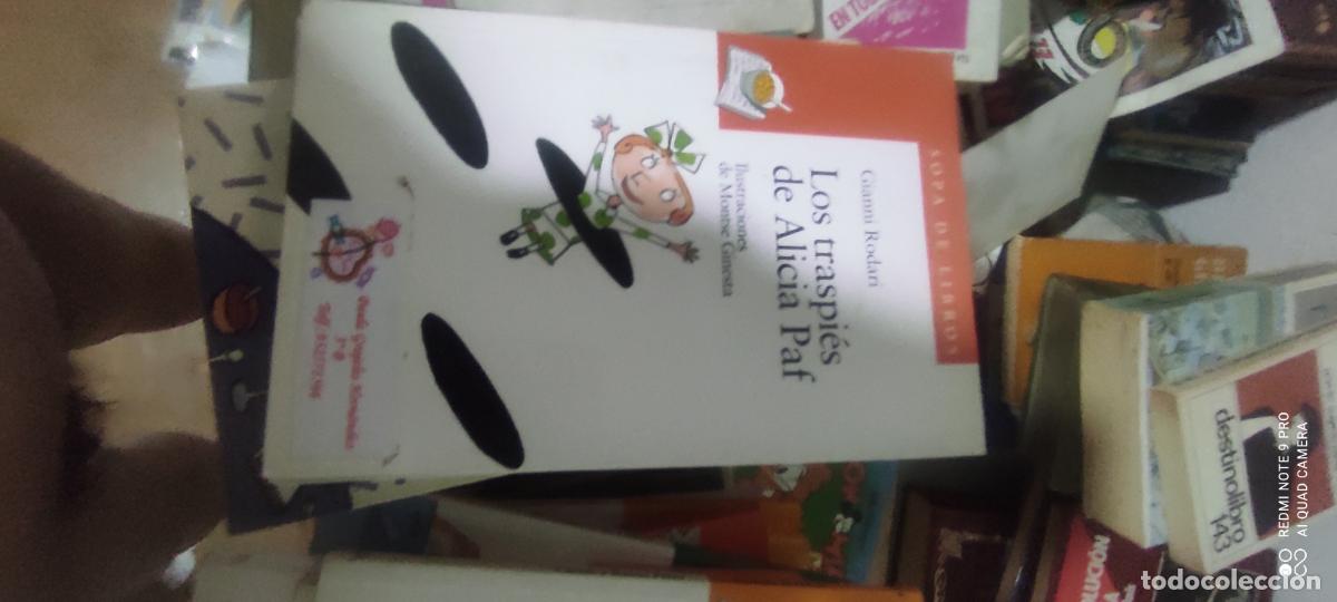 Libros de segunda mano: LOS TRASPI&Eacute;S DE ALICIA PAF GIANNI RODARI CON ILUSTRACIONES ANAYA SOPA DE LIBROS 2007