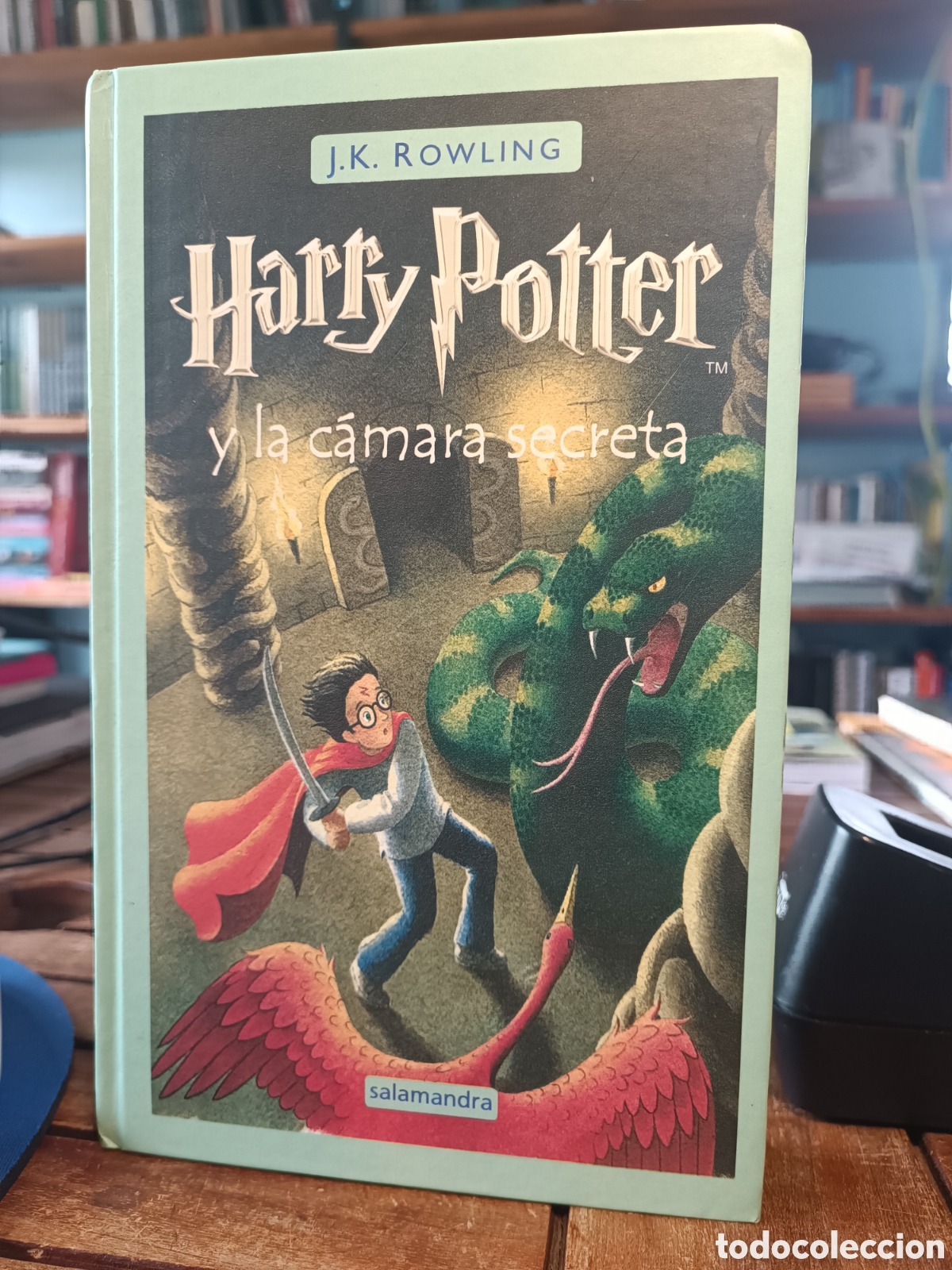 Libros de segunda mano: HARRY POTTER Y la c&aacute;mara secreta J.K. ROWLING - EDICIONES SALAMANDRA - 2001 tapa dura