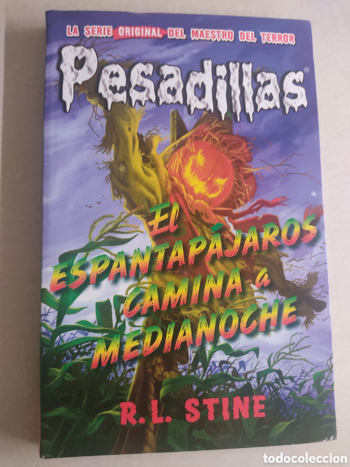Libros de segunda mano: PESADILLAS 2 EL ESPANTAP&Aacute;JAROS CAMINA A MEDIANOCHE R.L.STINE