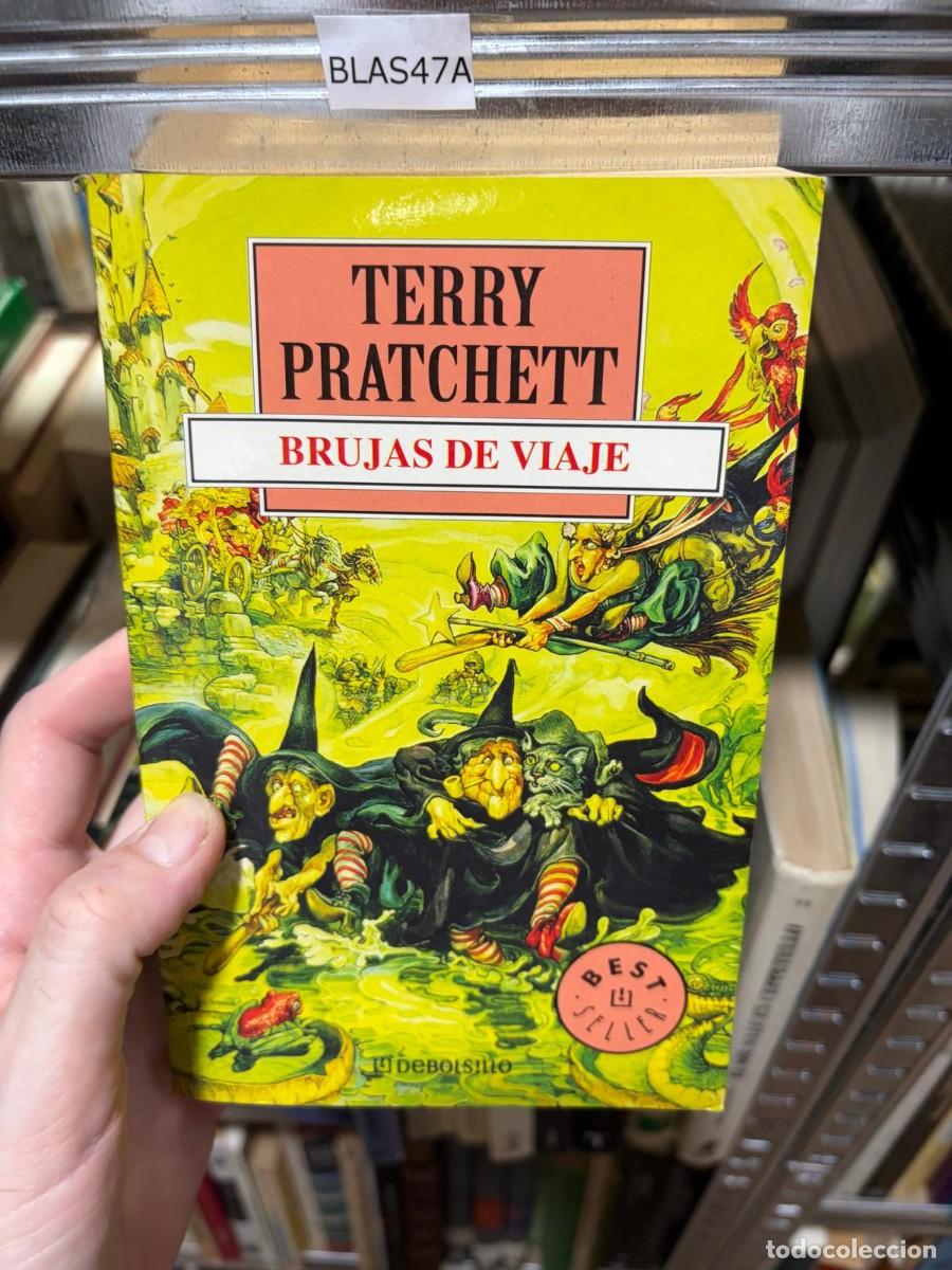 Libros de segunda mano: BLAS47A BRUJAS DE VIAJE, TERRY PRATCHETT, DEBOLSILLO