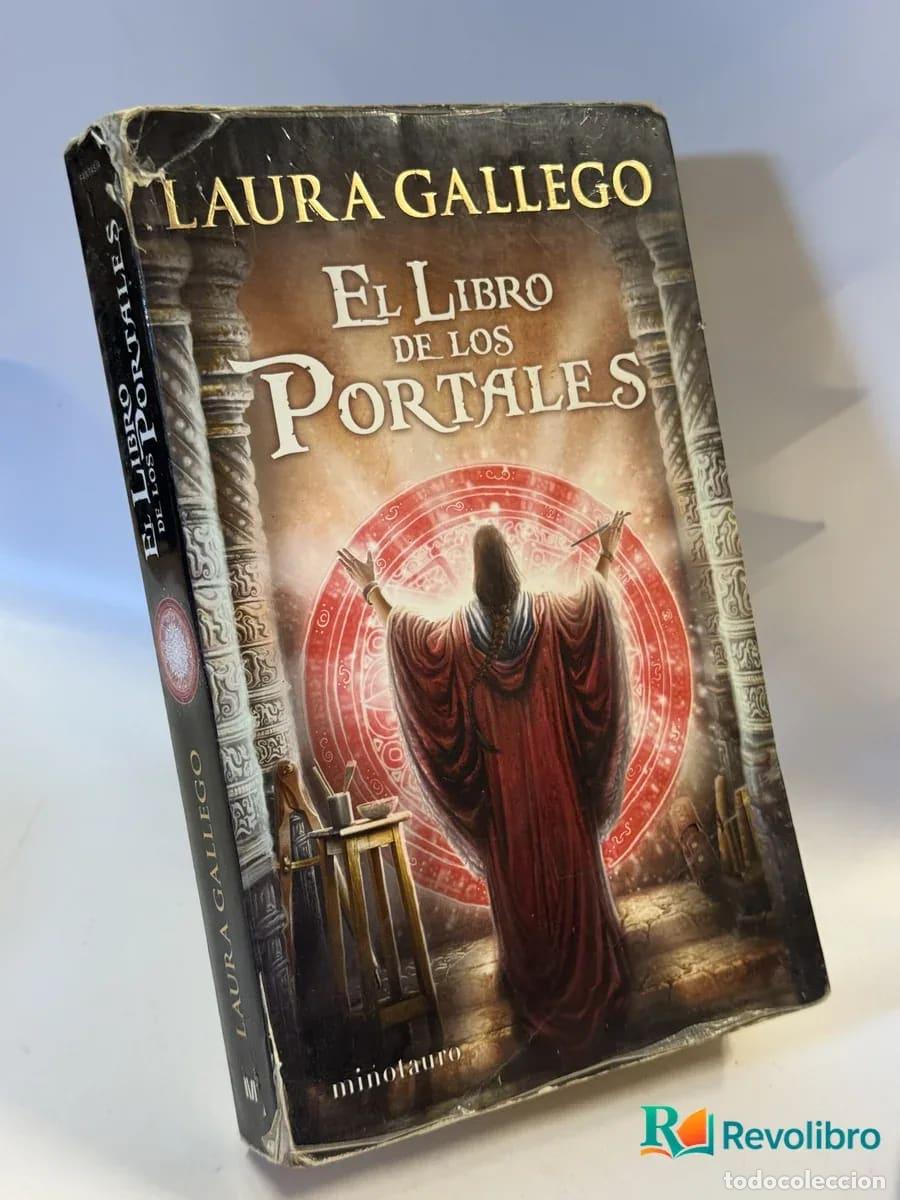 Livres d'occasion: El Libro de los Portales - Laura Gallego