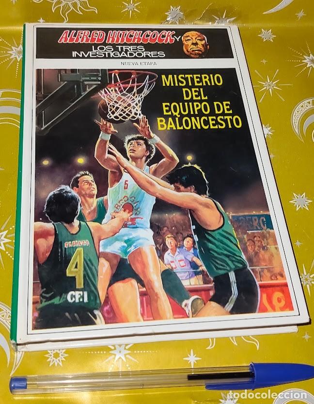 Libros de segunda mano: Alfred Hitchcock y Los Tres Investigadores n&ordm; 10 &ndash; Misterio del equipo de baloncesto &ndash; Molino 1991