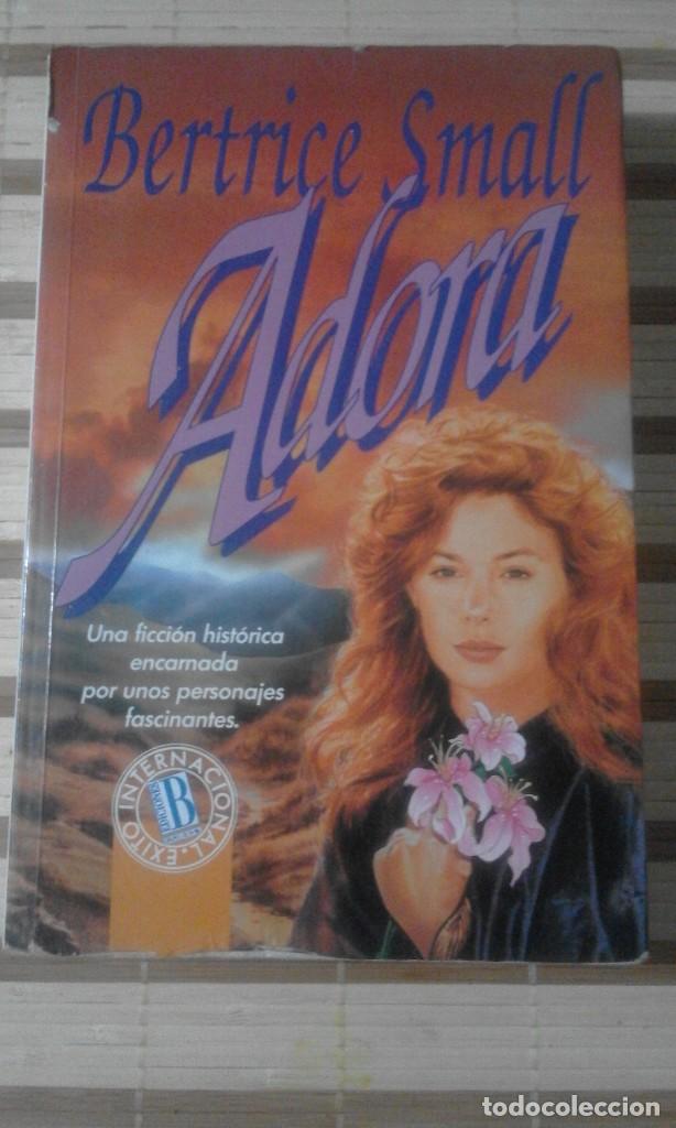 Libros de segunda mano: Adora - Bertrice Small - Foto 1