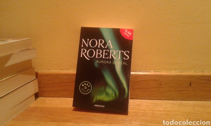 Libros de segunda mano: Nora Roberts - aurora boreal - Foto 1
