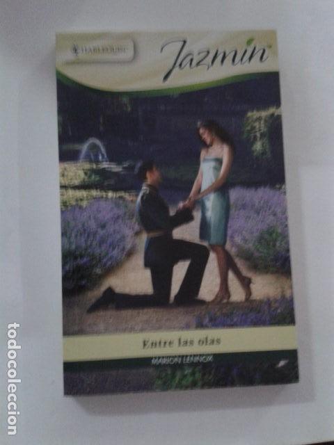 Libros de segunda mano: ENTRE LAS OLAS. HARLEQUIN. - Foto 1