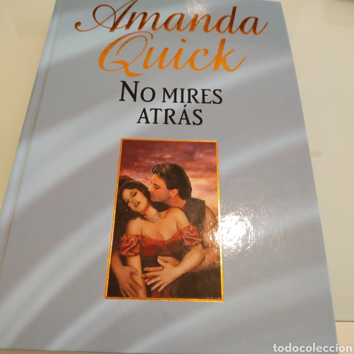 Libros de segunda mano: No mires atr&aacute;s Amanda Quick - Foto 1