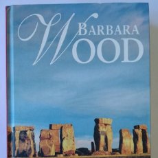 Libros de segunda mano: LA PROFETISA DE BARBARA WOOD. Lote 214094311