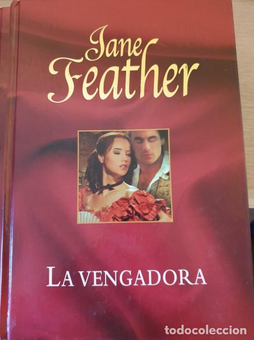 Libros de segunda mano: LA VENGADORA. - FEATHER, Jane. - Foto 1
