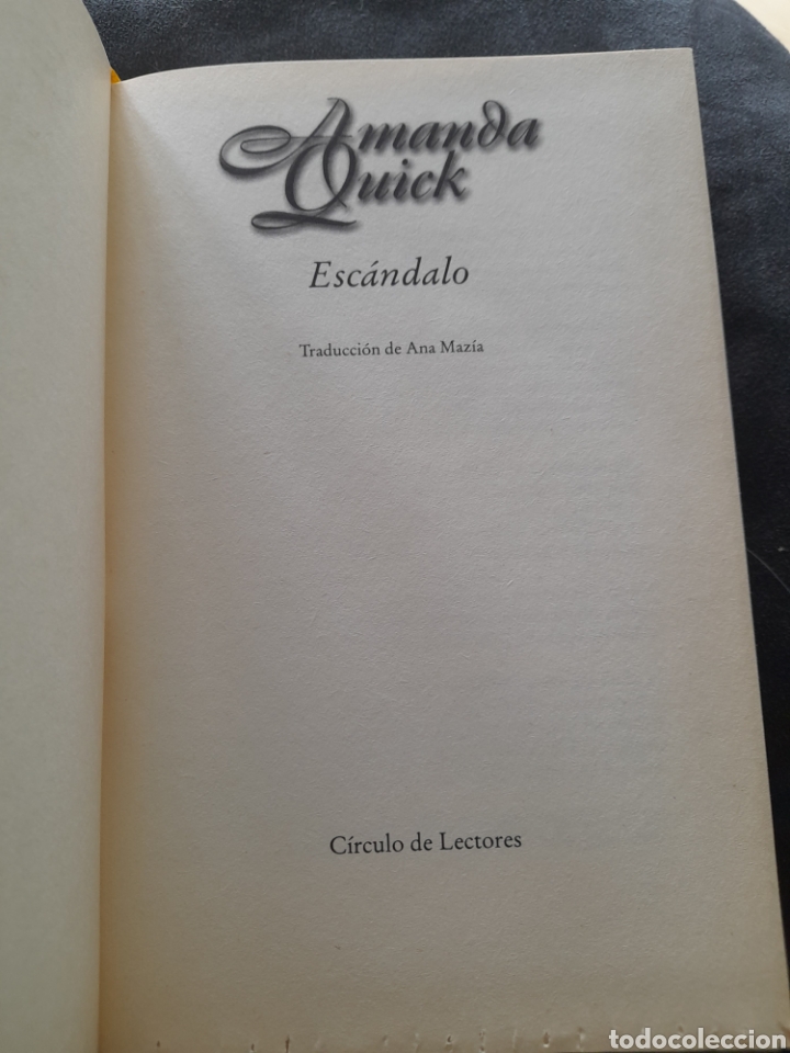 Libros de segunda mano: Esc&aacute;ndalo. Amanda Quick - Foto 2