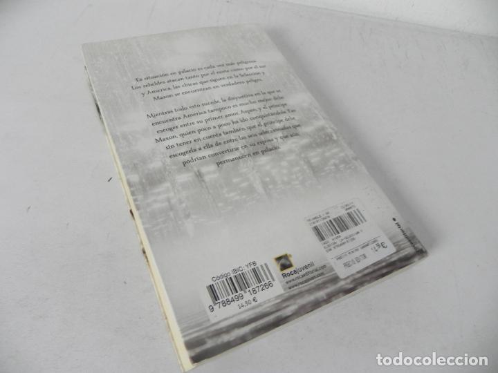Libros de segunda mano: LA ELEGIDA (KIERA CASS) ROCA EDIT.-2016 - Foto 5