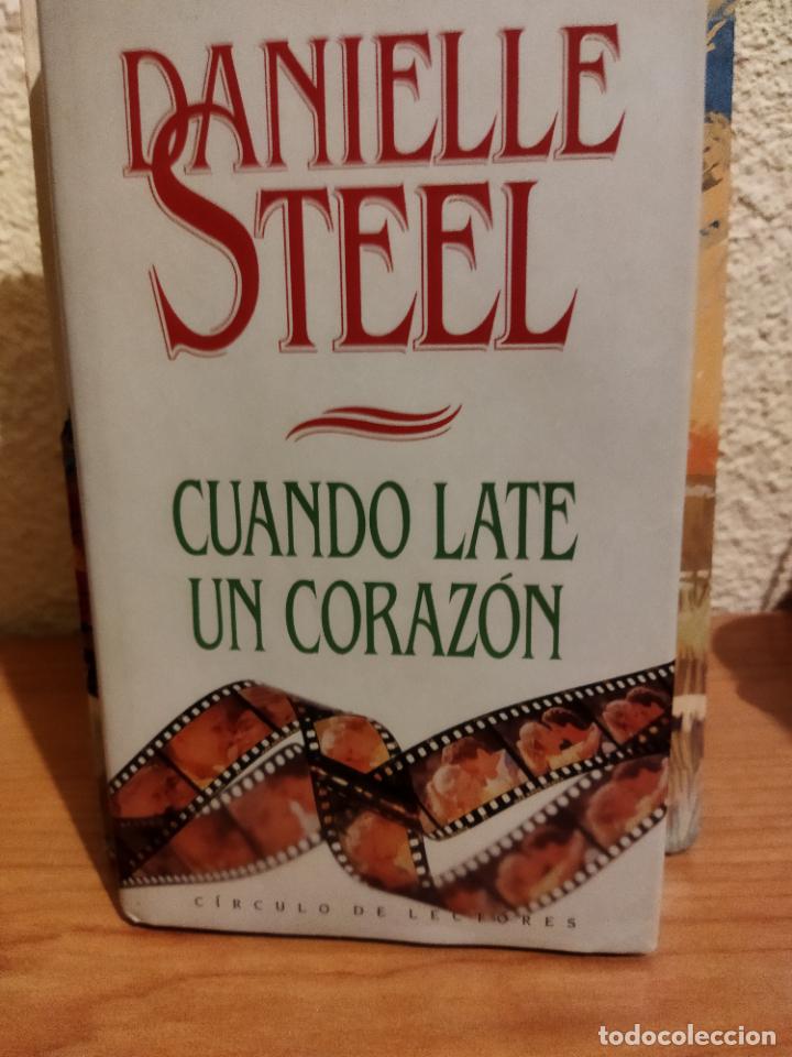 Libros de segunda mano: Cuando late un coraz&oacute;n - Foto 1