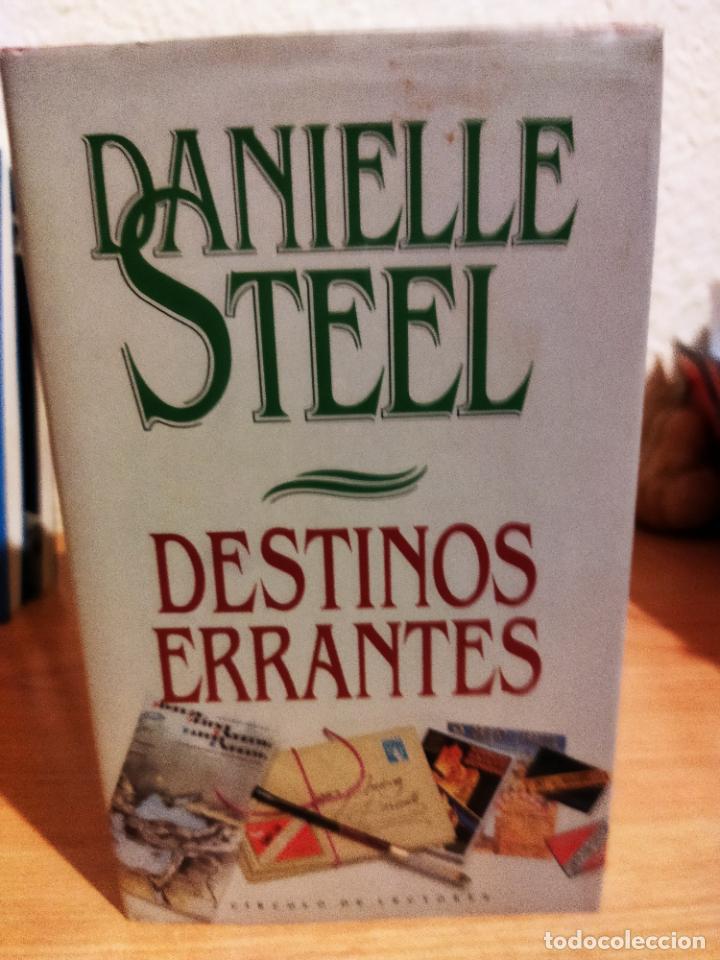 Libros de segunda mano: Destinos errantes - Foto 1