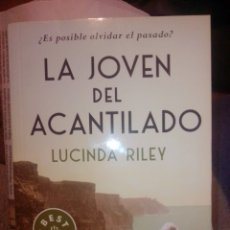 Libros de segunda mano: LA JOVEN DEL ACANTILADO LUCINDA RILEY