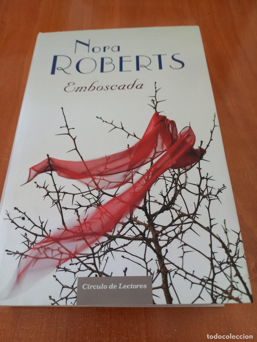 Libros de segunda mano: EMBOSCADA. NORA ROBERTS - Foto 1