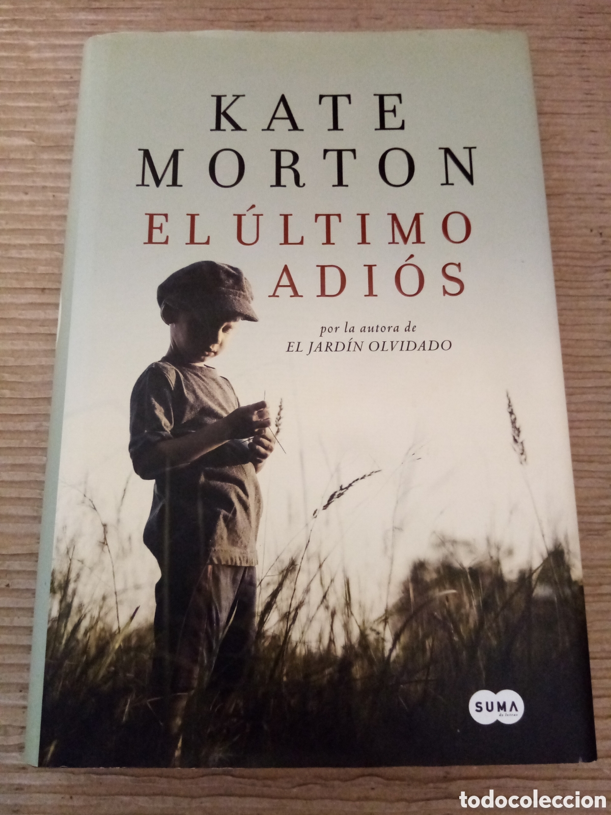 Libros de segunda mano: El &uacute;ltimo adi&oacute;s -Kate Morton- - Foto 1