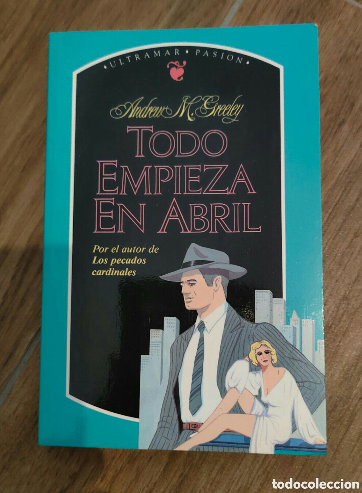 Libros de segunda mano: Todo empieza en abril - Foto 1