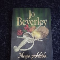 Libros de segunda mano: MAGIA PROHIBIDA / JO BEVERLY -ED. TITANIA