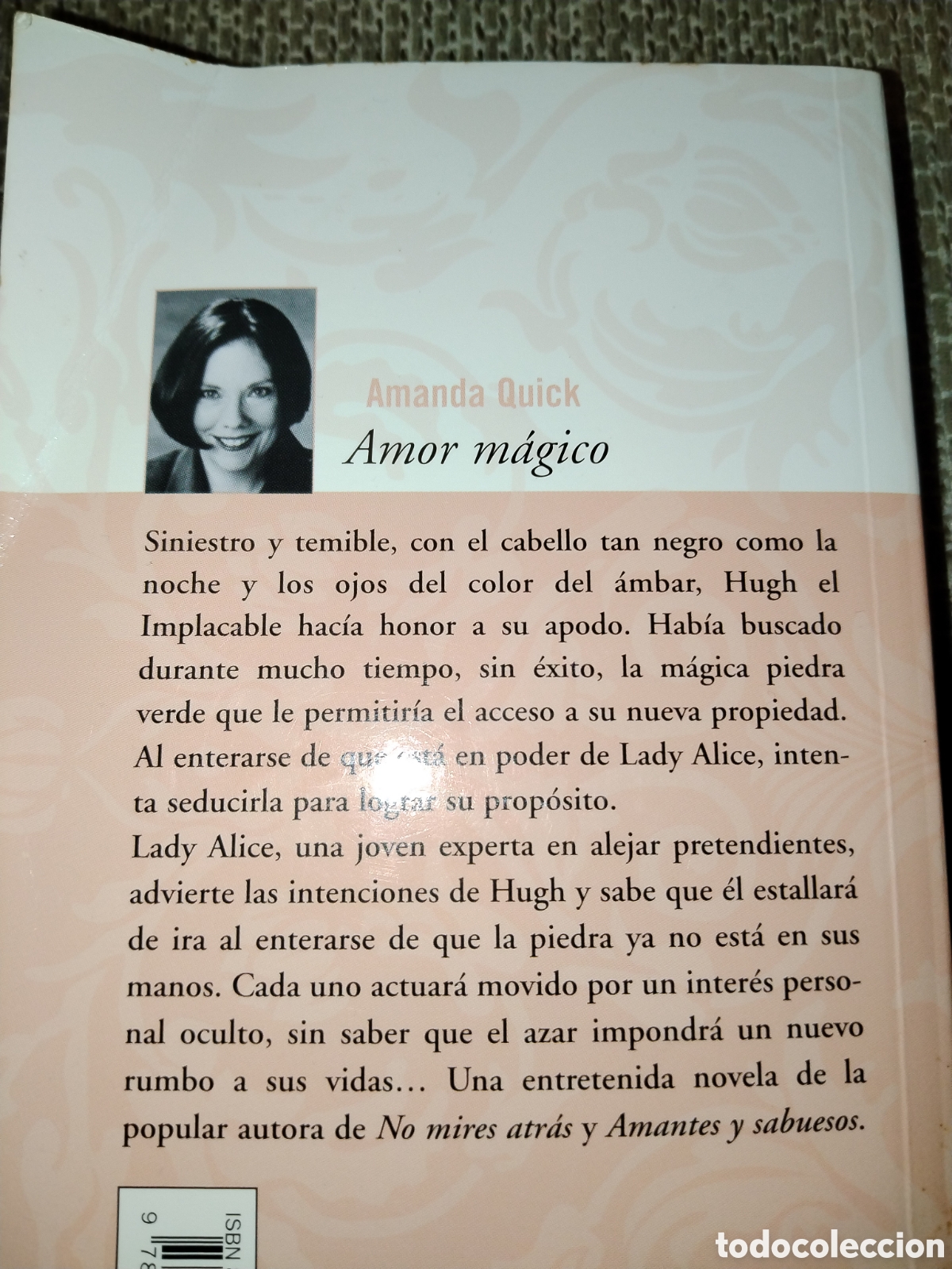 Libros de segunda mano: Amor m&aacute;gico. Amanda Quick. - Foto 2
