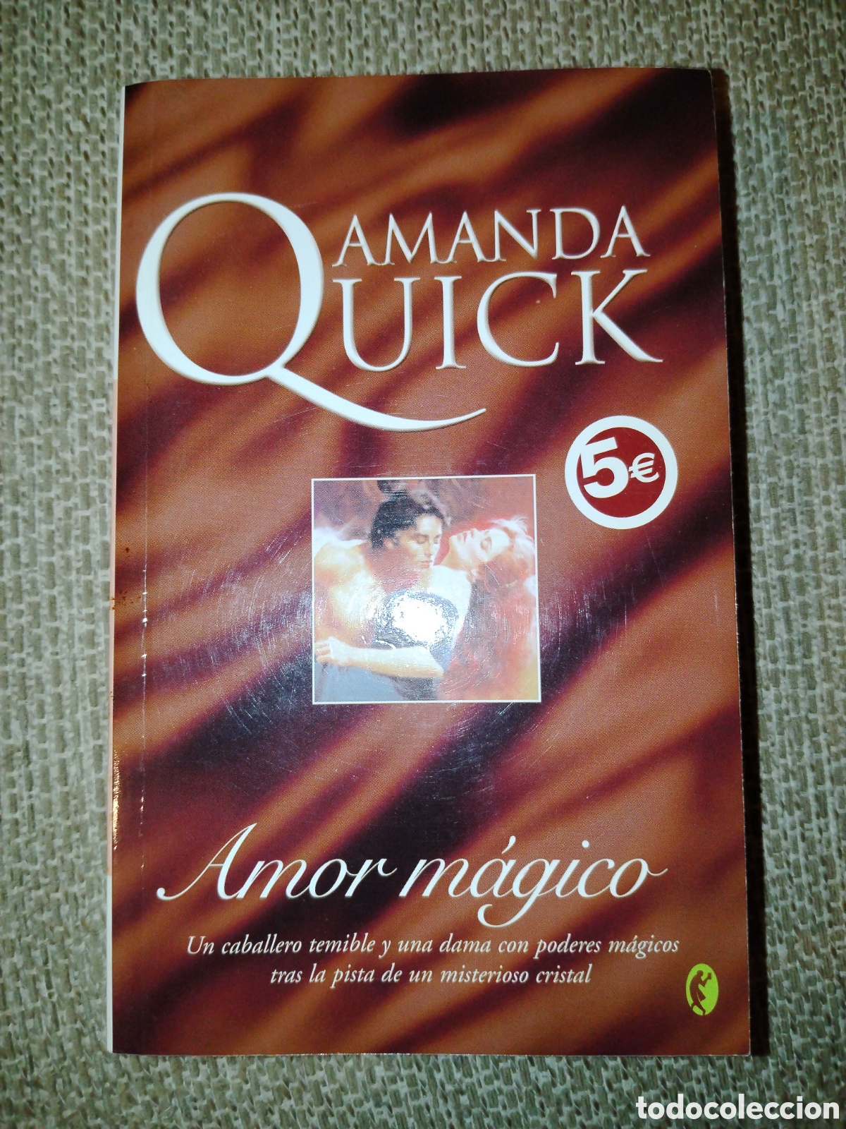 Libros de segunda mano: Amor m&aacute;gico. Amanda Quick. - Foto 1