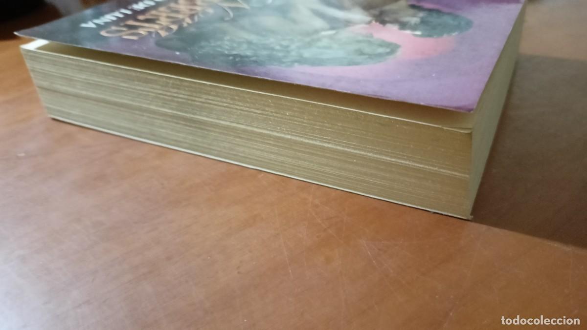 Libros de segunda mano: Claro de luna - Nora Roberts - Foto 4