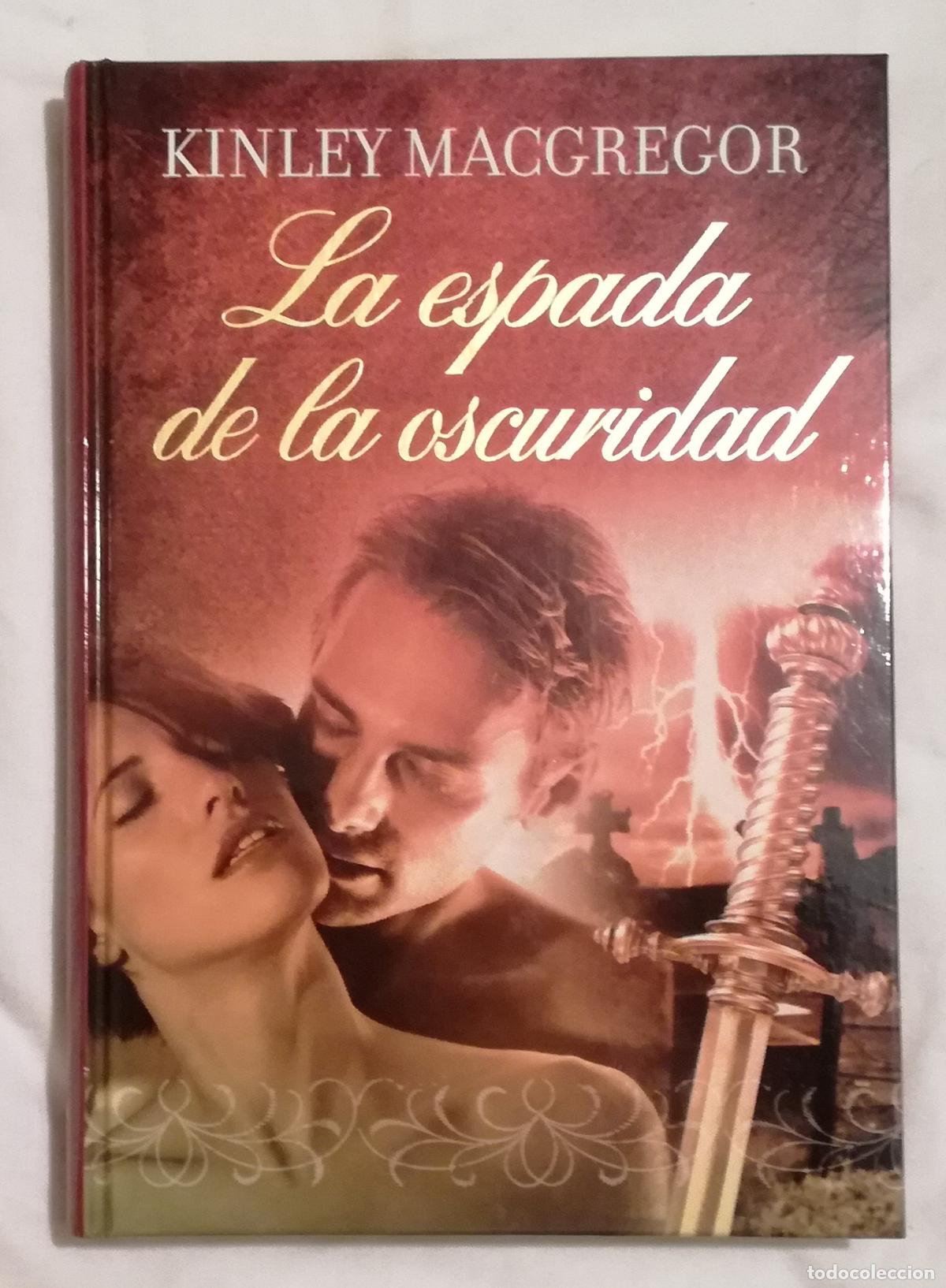 Libros de segunda mano: La espada de la oscuridad - Kinley MacGregor; RBA - Foto 1