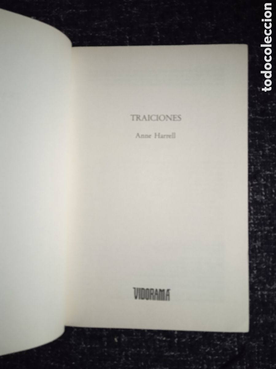 Libros de segunda mano: TRAICIONES / ANNE HARRELL - Foto 2