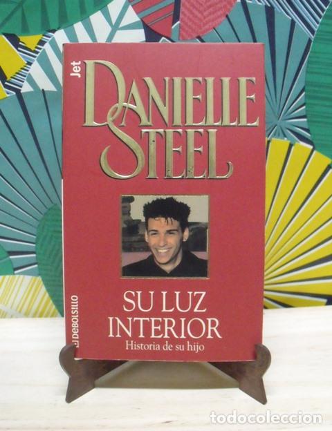 Libros de segunda mano: Libro Su luz interior - Danielle Steel - Foto 1