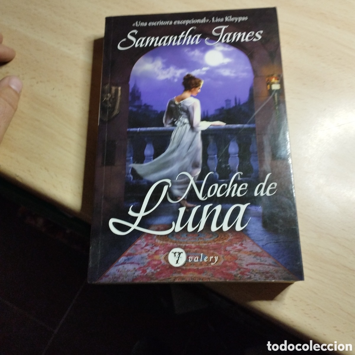 Libros de segunda mano: Noche de luna. Samantha James. 2010. Val&eacute;ry. 1&ordf; Edici&oacute;n