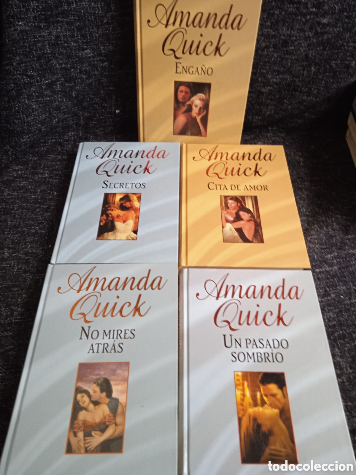 Libros de segunda mano: AMANDA QUICK - LOTE DE 5 EJEMPLARES ( NOVELAS ROMANTICAS )