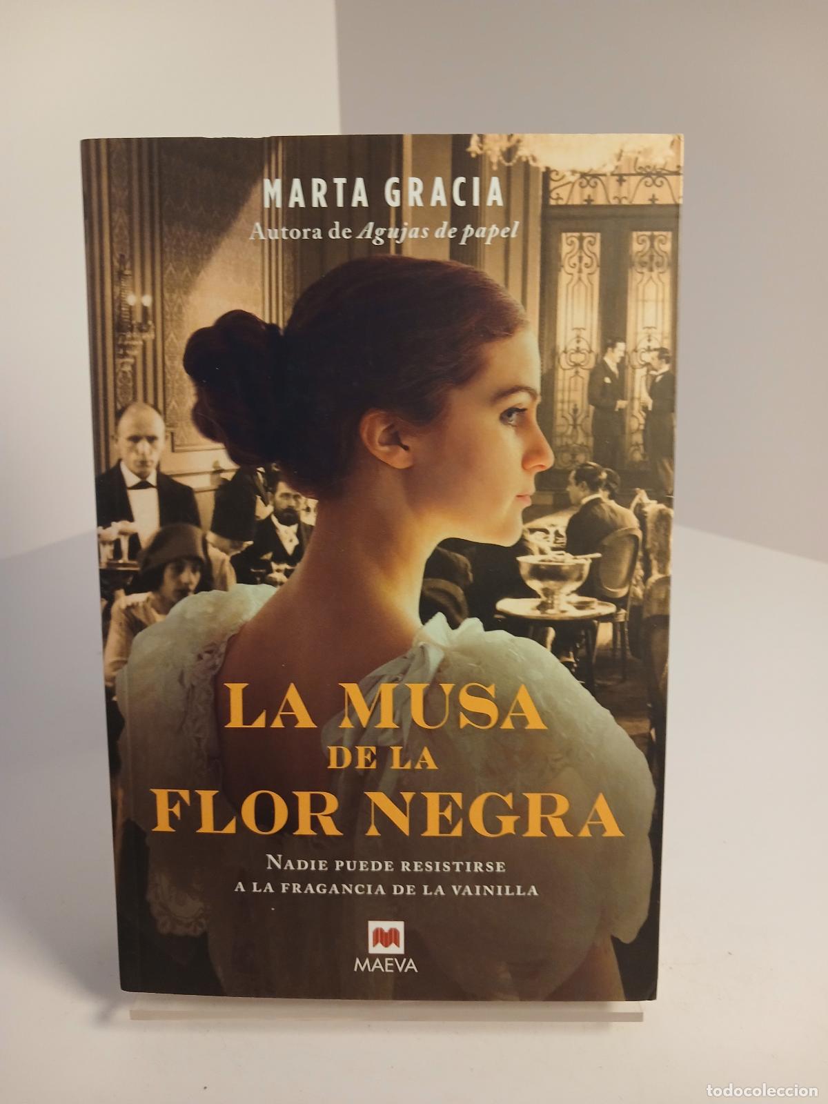 Libri di seconda mano: La musa de la flor negra nadie puede resistirse a la fragancia de la vainilla - Marta Gracia Pons