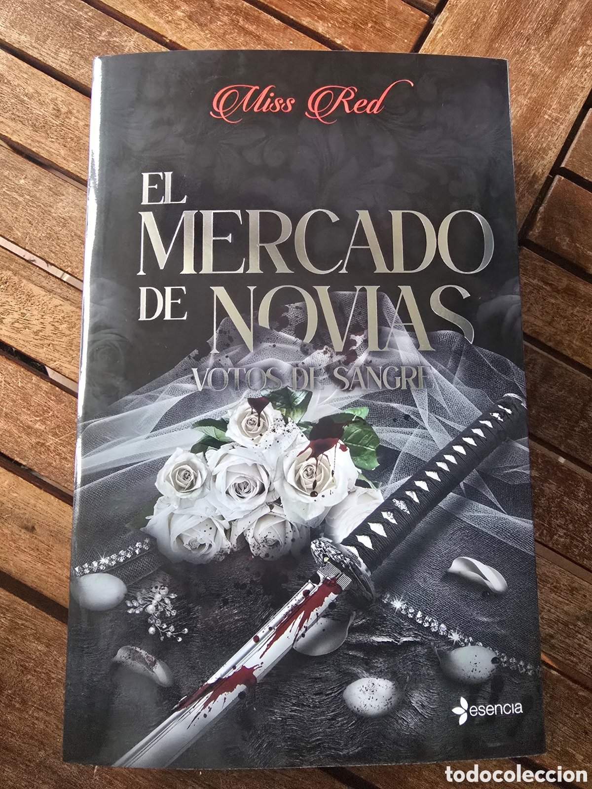 Libros de segunda mano: El mercado de novias, 1. Votos de sangre Miss Red Editorial ESENCIA 2026 novela romantica