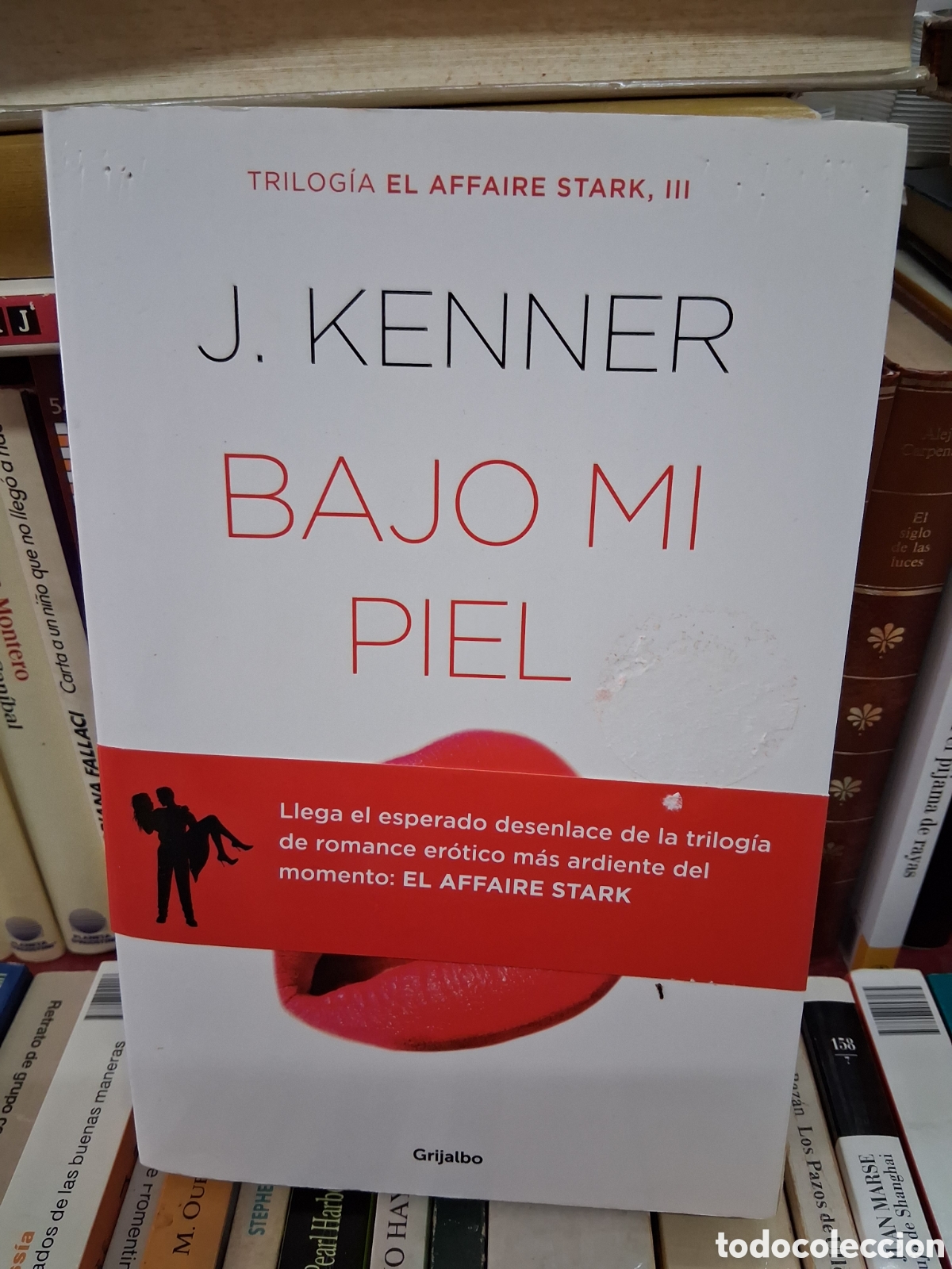 Libros de segunda mano: Bajo mi piel. Trilog&iacute;a El affaire stark III. J.Kenner - Grijalbo