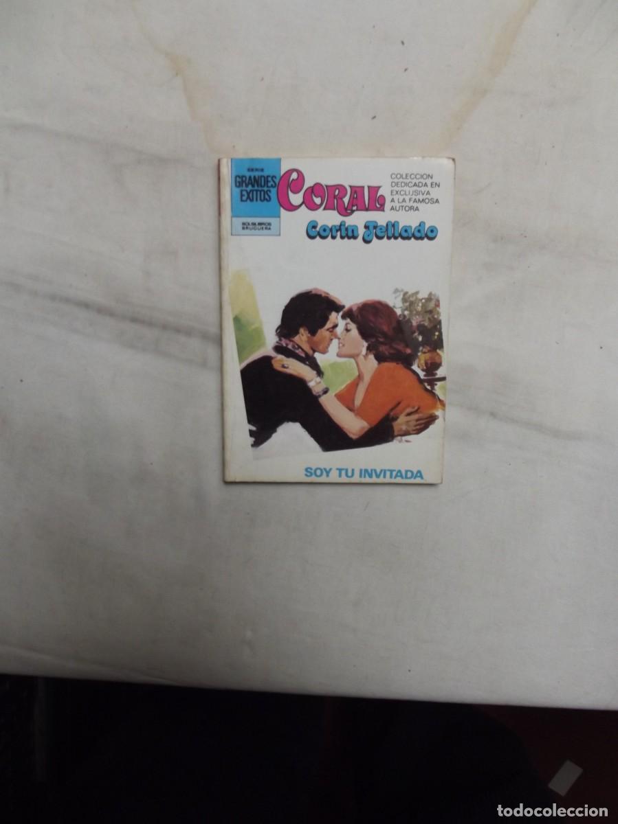 Libros de segunda mano: NOVELA RAMNTICA - SOY TU INVITADA DE CORIN TELLADO