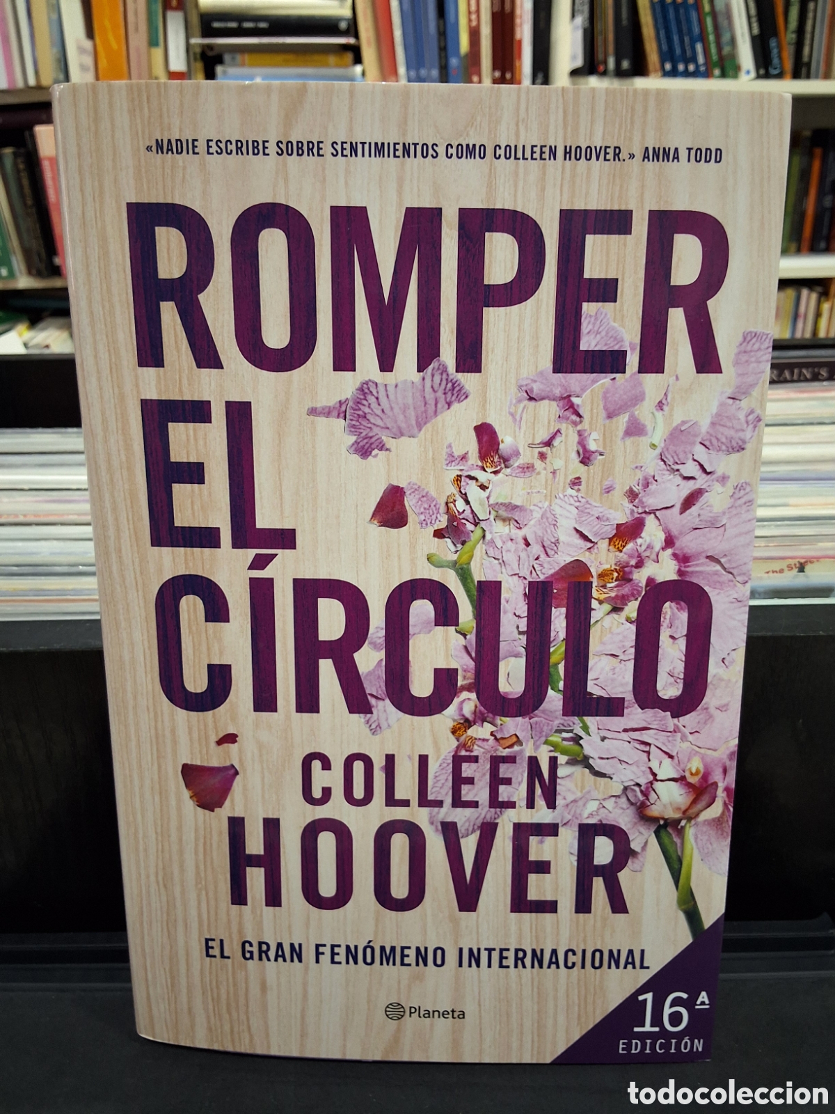 Libros de segunda mano: ROMPER EL C&Iacute;RCULO - COLLEEN HOOVER - ENV&Iacute;O DESDE 1,50 &euro;