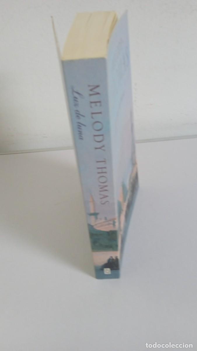 Libros de segunda mano: LUZ DE LUNA Melody Thomas - Foto 2