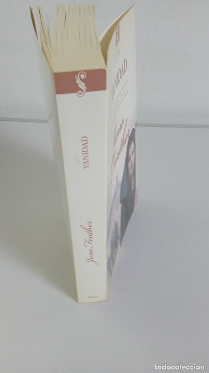 Libros de segunda mano: VANIDAD Jane Feather - Foto 2