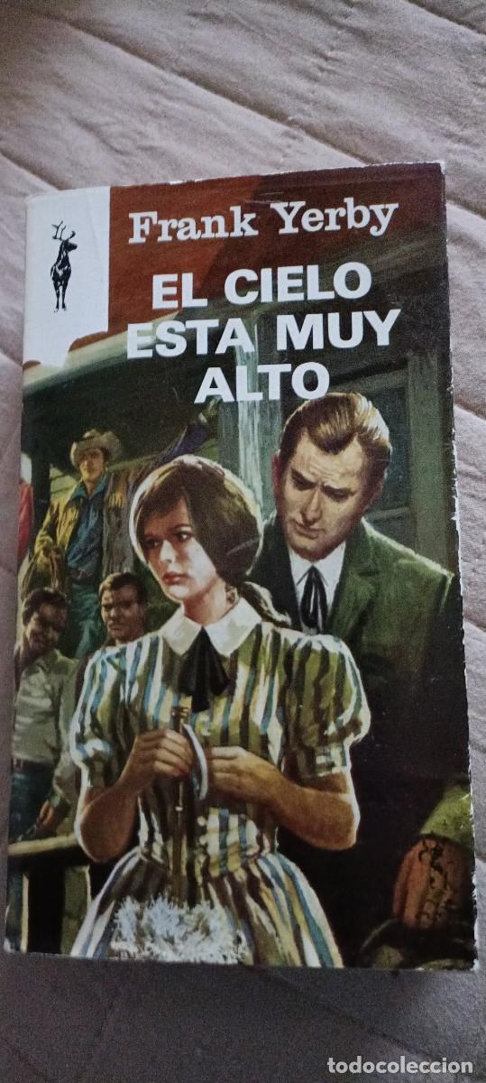 Libri di seconda mano: El cielo est&aacute; muy alto.
