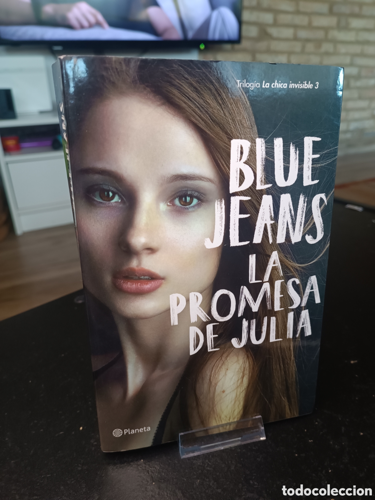 Libros de segunda mano: Blue jeans la promesa de Julia planeta la chica invisible 3. 2020