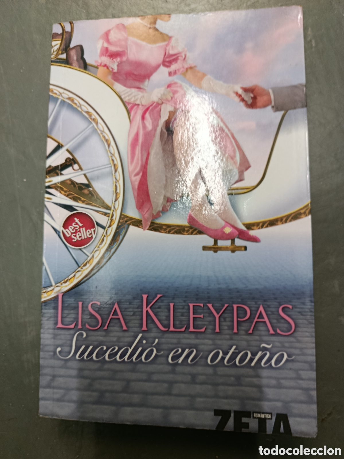 Libros de segunda mano: Libro:Sucedi&oacute; en oto&ntilde;o - Foto 1
