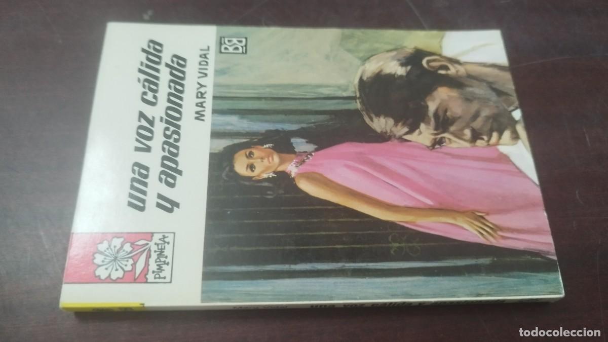 Libros de segunda mano: UNA VOZ CALIDA Y APASIONADA / MARY VIDAL / Z603 / BRUGUERA / ROMANTICA BOLSILLO