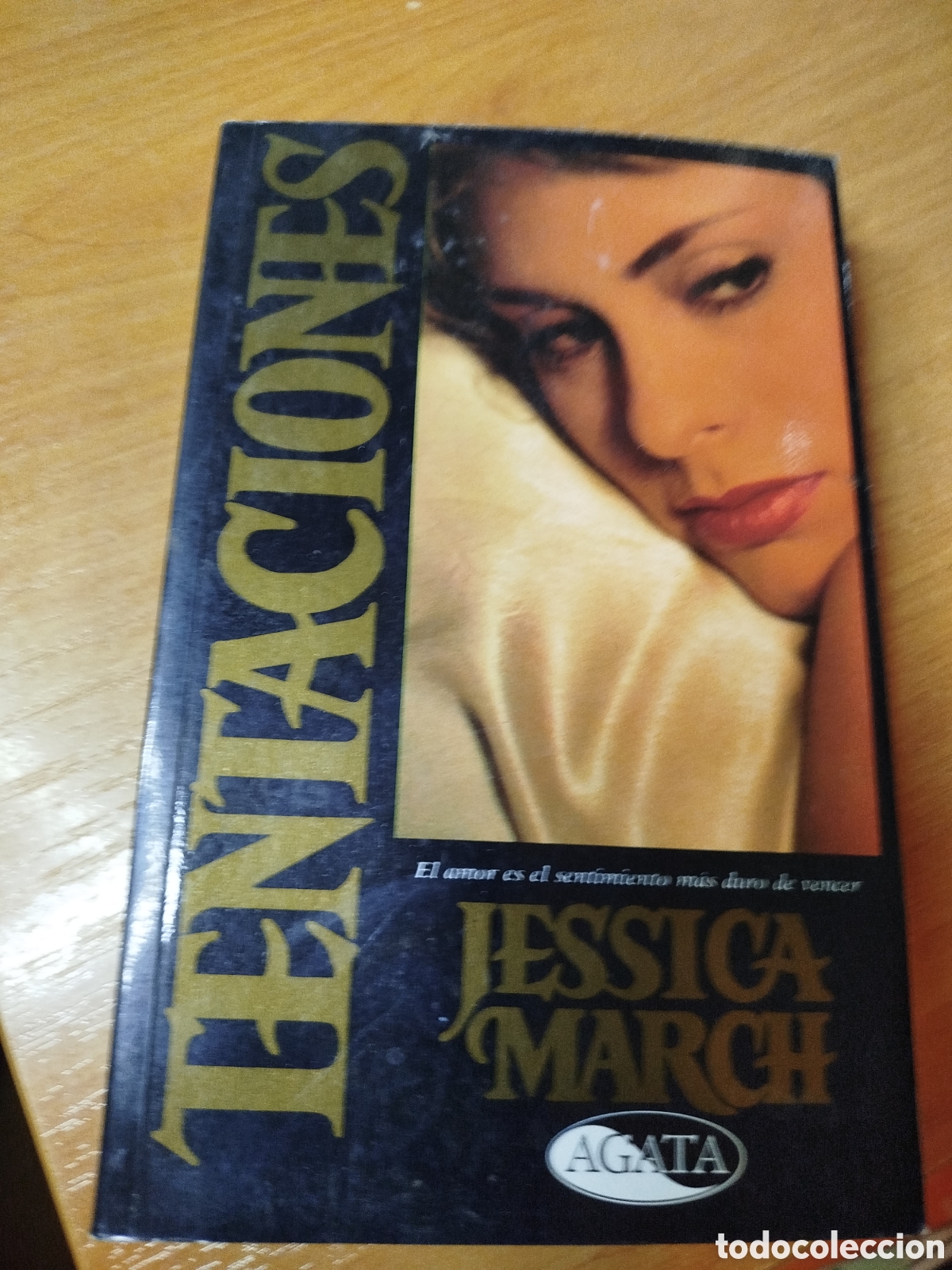 Libros de segunda mano: Tentaciones. Jessica m&aacute;rch. &Aacute;gata